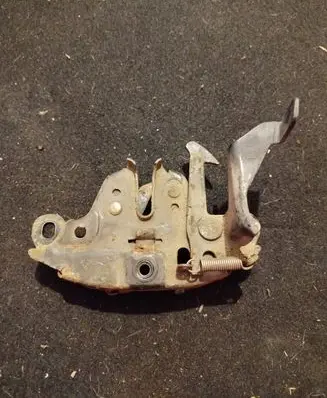 Nissan Note (E11) Engine bonnet/hood lock/catch 