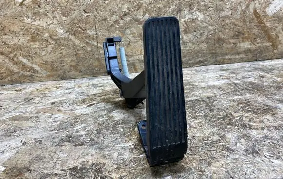 Mercedes-Benz SL R129 Accelerator throttle pedal 1293010001 1293010382