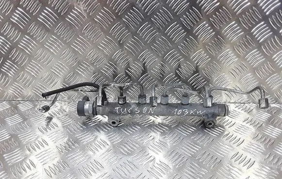 Hyundai Tucson JM Fuel main line pipe 0445214056 DEFEKT