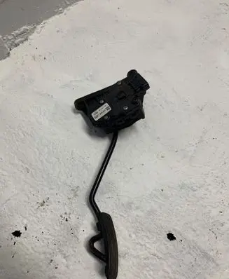 Opel Zafira B Accelerator throttle pedal 6PV00811500 9202343
