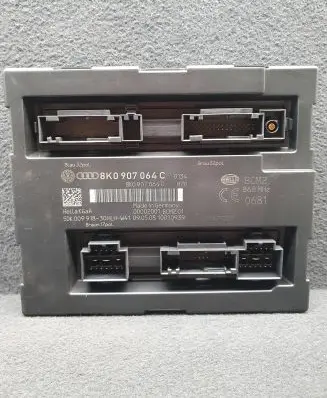 Audi A4 S4 B8 8K Comfort/convenience module 8K0907064C