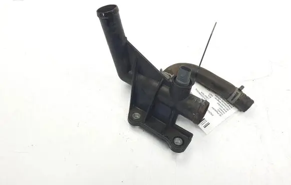 Volkswagen Crafter Engine coolant pipe/hose 076121085A
