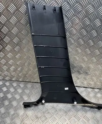 (B) pillar trim (bottom)