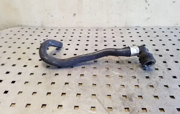 Volvo XC90 Engine coolant pipe/hose
