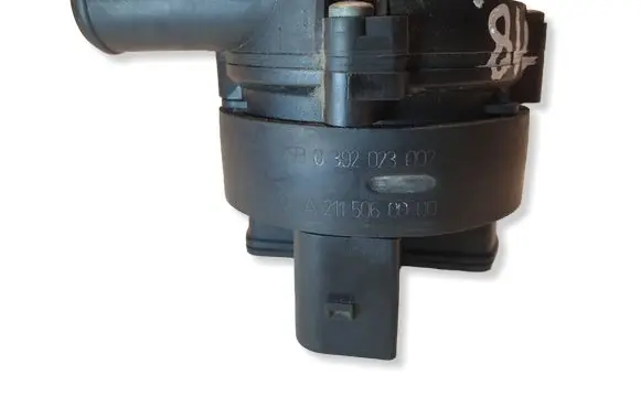 Mercedes-Benz E W211 Coolant heater control valve A2115060000 0392023002
