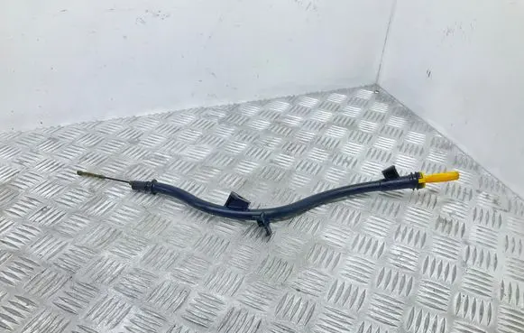 Audi Q3 8U Oil level dip stick 03L103634M 03L115611T