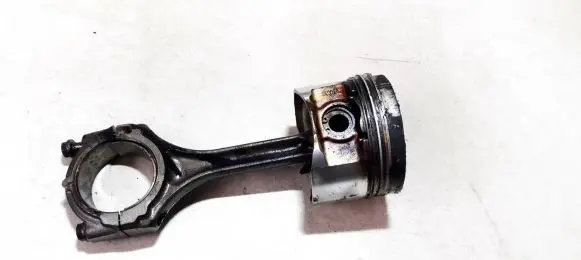 Renault Laguna I Piston with connecting rod