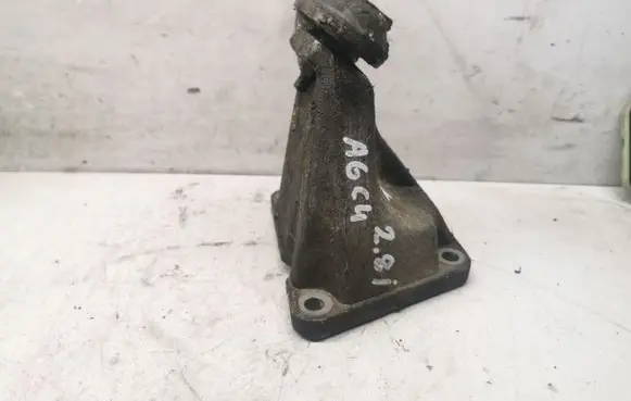 Audi A6 S6 C4 4A Engine mounting bracket 8D0199308D