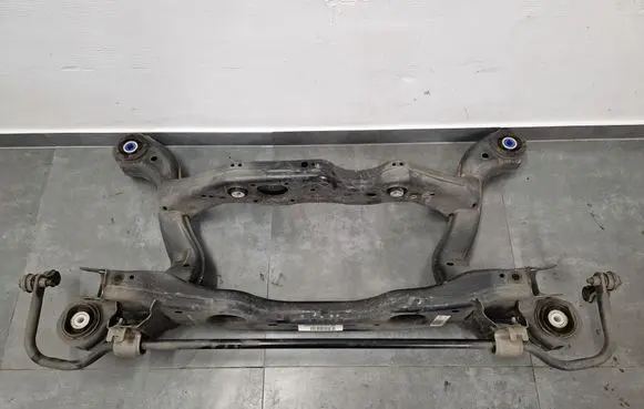 Mercedes-Benz B W247 Rear subframe 706232356 2473506504 1033370