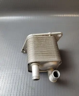 Volvo V90 Cross Country Engine oil radiator 