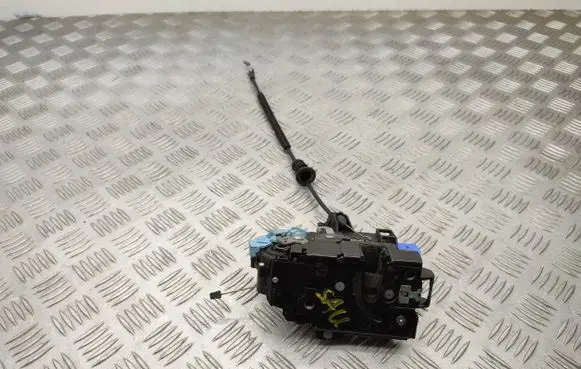 Skoda Octavia Mk2 (1Z) Front door lock 3D1837015AB