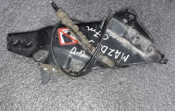 Mazda 5 Sliding door lock 