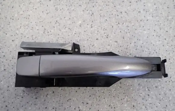 Nissan Pulsar Sliding door exterior handle 