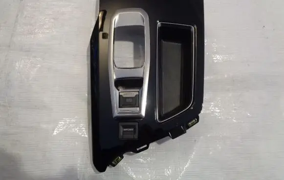 Peugeot 5008 II Gear shifter surround trim plastic 