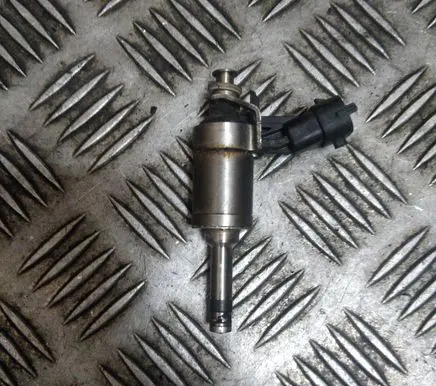 Ford Focus Fuel injector 0261500