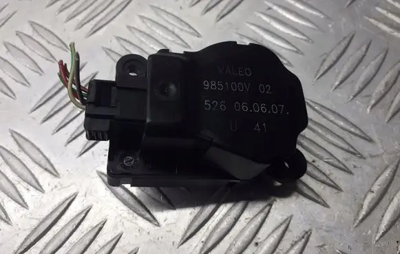 Fiat Croma A/C air flow flap actuator/motor 985100V
