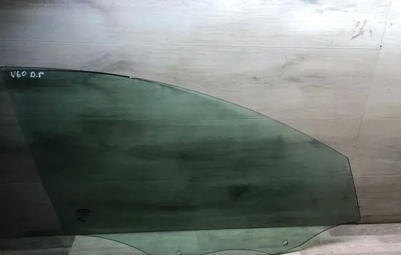 Volvo V60 Front door window glass four-door DOT57M53AS2 E000186