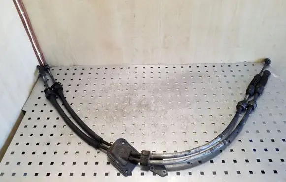Toyota Avensis T250 Gear shift cable linkage