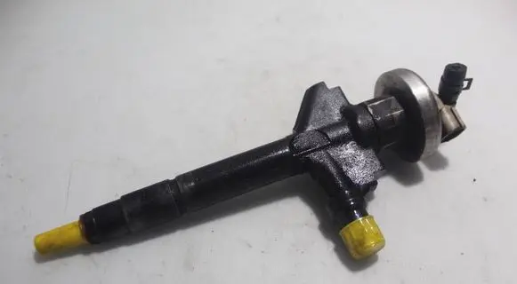 Mazda 6 Fuel injector 