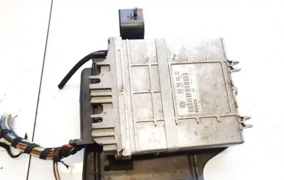 Volkswagen Sharan Engine control unit/module 028906021es 0281001531