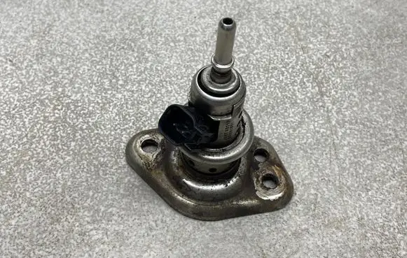 Opel Insignia B AdBlue injector 55501991 J087A01170