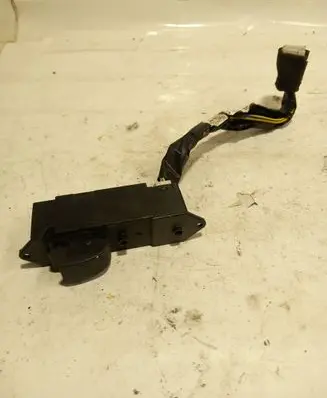 Mitsubishi Outlander Electric window control switch mR502239 1553D6