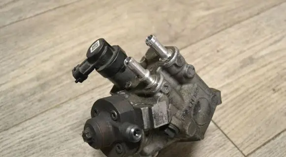 Iveco Daily 6th gen Fuel injection high pressure pump 0445010586