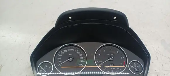 BMW 3 F30 F35 F31 Speedometer (instrument cluster) 17649411