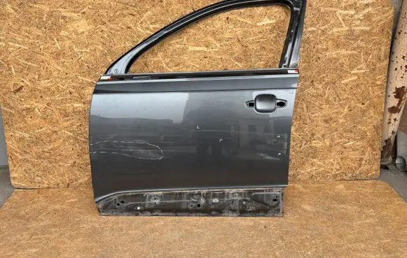 Audi Q7 4M Front door K2K8770
