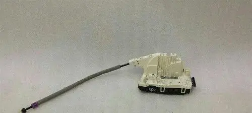 Mercedes-Benz C W204 Coupe door lock (next to the handle) A2047303535