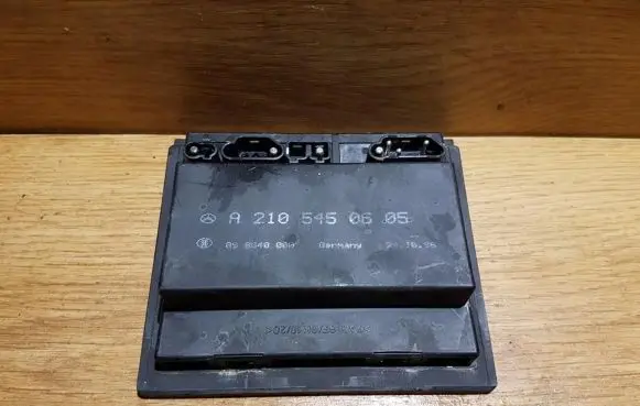 Mercedes-Benz E W210 Other control units/modules 2105450605