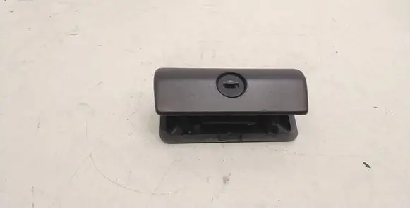 BMW 5 E39 Glove box handle