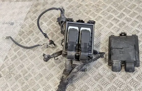 Ford Connect Fuse box set KT1T-14D068-DB