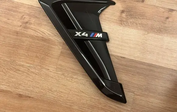 BMW X4M F98 Fender trim (molding) 8094225 51138094225