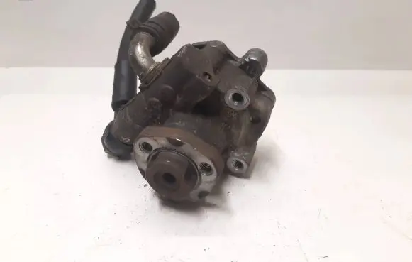 Volkswagen Golf IV Power steering pump 1J0422154A