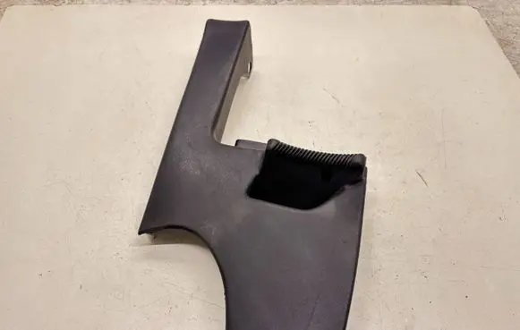 Audi 100 200 5000 C3 Seat belt trim 447857953A