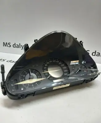 Mercedes-Benz E W211 Speedometer (instrument cluster) A2115408747 2115408747 A2115400323