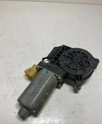 Mercedes-Benz ML W163 Front door window regulator motor 6004PA1033