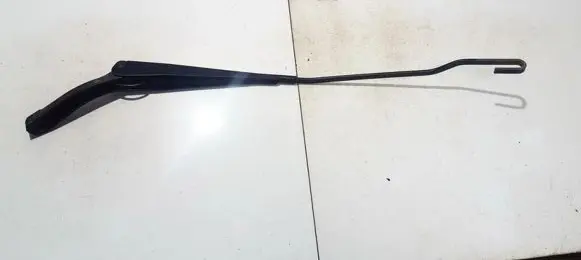Front wiper blade arm