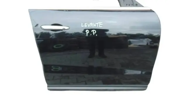 Maserati Levante Front door