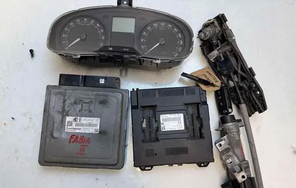 Skoda Fabia Mk2 (5J) Engine control unit/module 03L906023LK