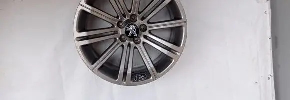 Peugeot RCZ R18 alloy rim 9673495377