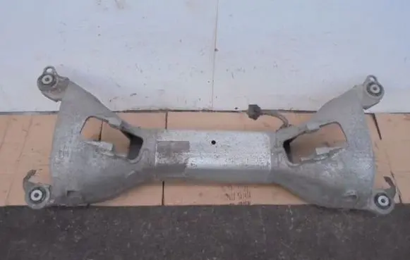 Peugeot 407 Rear beam 9640718710