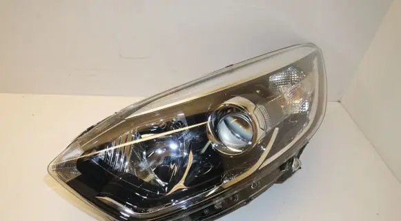 Renault Captur Headlight/headlamp 130702445000