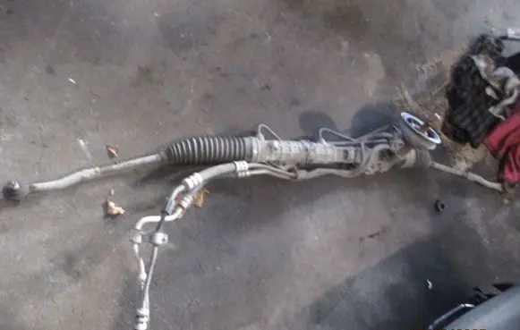 Peugeot 308 Steering rack E3010