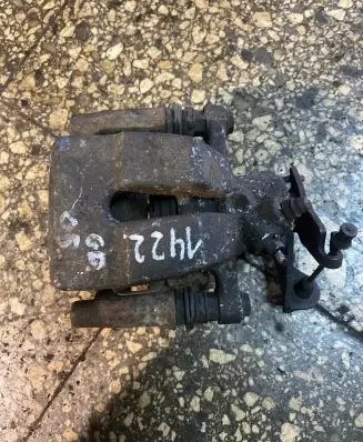 Renault Megane II Rear brake caliper