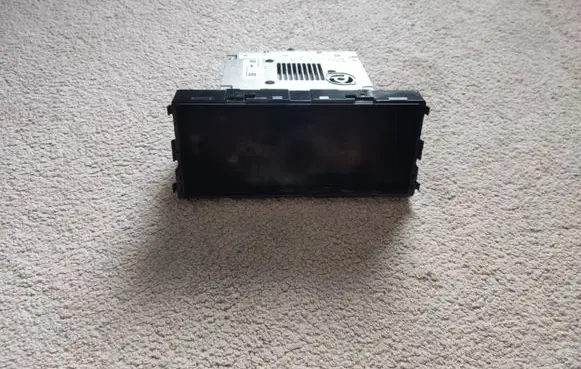 Radio/CD/DVD/GPS head unit