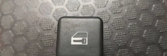 BMW 5 E39 Central locking switch button 8360828