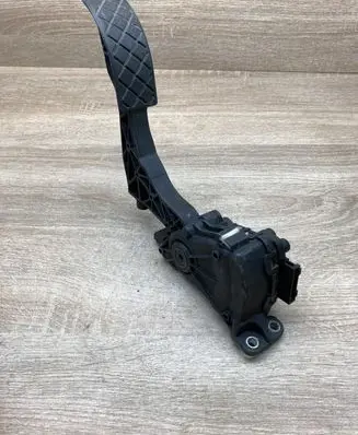 Seat Leon (1M) Accelerator throttle pedal 6Q1721503B 6PV008495