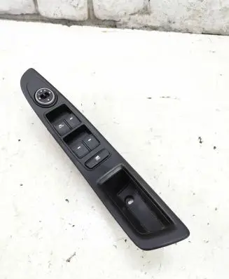 Hyundai i20 (BC3 BI3) Electric window control switch 93570C8111 28012020
